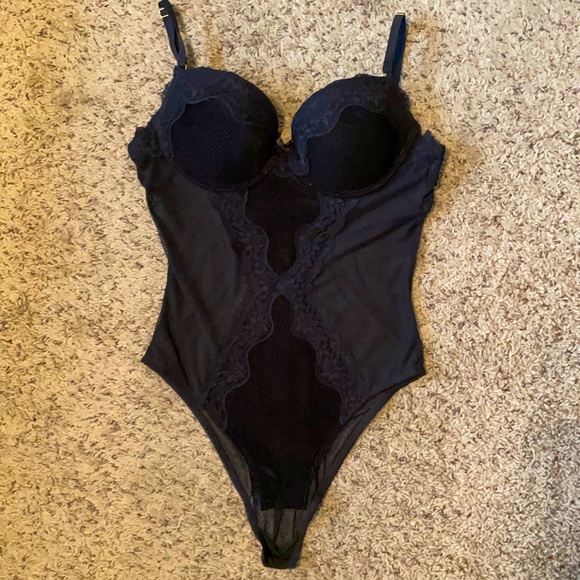 Tops - BALCK BODYSUIT